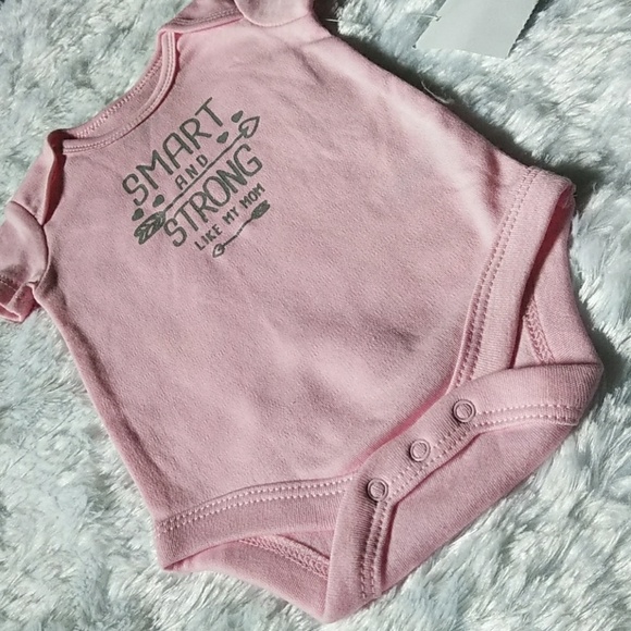 🆕NEW WITH TAGS: BABY GIRL ONSIE - Picture 4 of 7